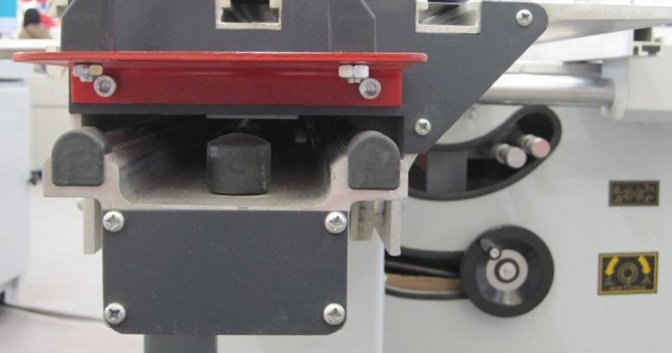 Форматно-раскроечный станок с роликовыми направляющими MJ-45KB-2 - Технопромсервис | Продажа оборудования для производства, деревообрабатывающие станки, станки для производства мебели, форматники, фрезерные станки. Цена станков.