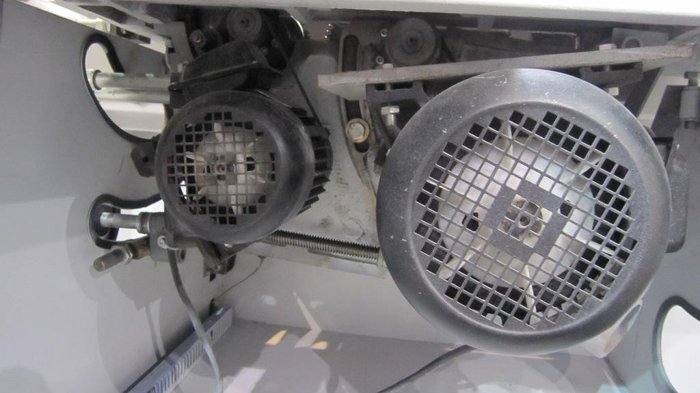 Пильный узел и подрезной узел Форматно-раскроечный станок с роликовыми направляющими MJ-45KB-2 - Технопромсервис | Продажа оборудования для производства, деревообрабатывающие станки, станки для производства мебели, форматники, фрезерные станки. Цена станков.